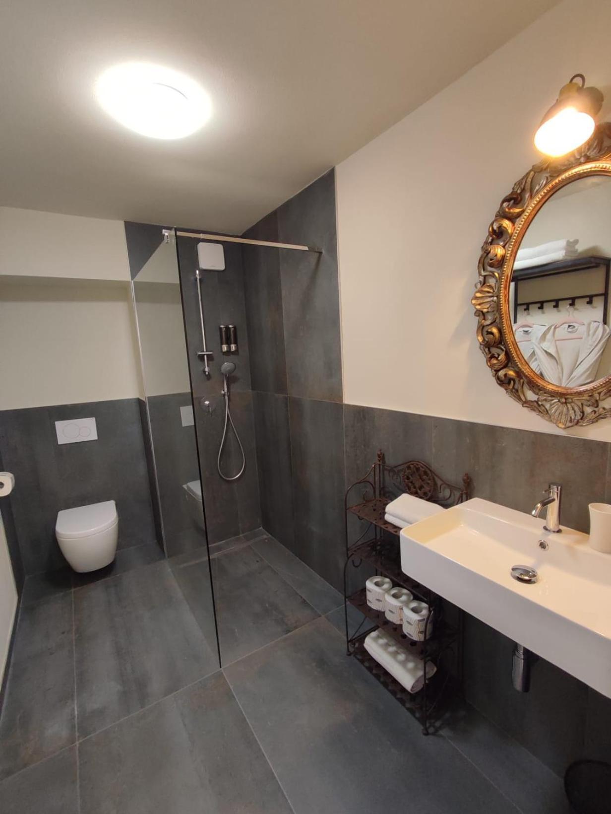 Casa Vacanze Bella-Host By Foresteria Bergamo Bella Экстерьер фото